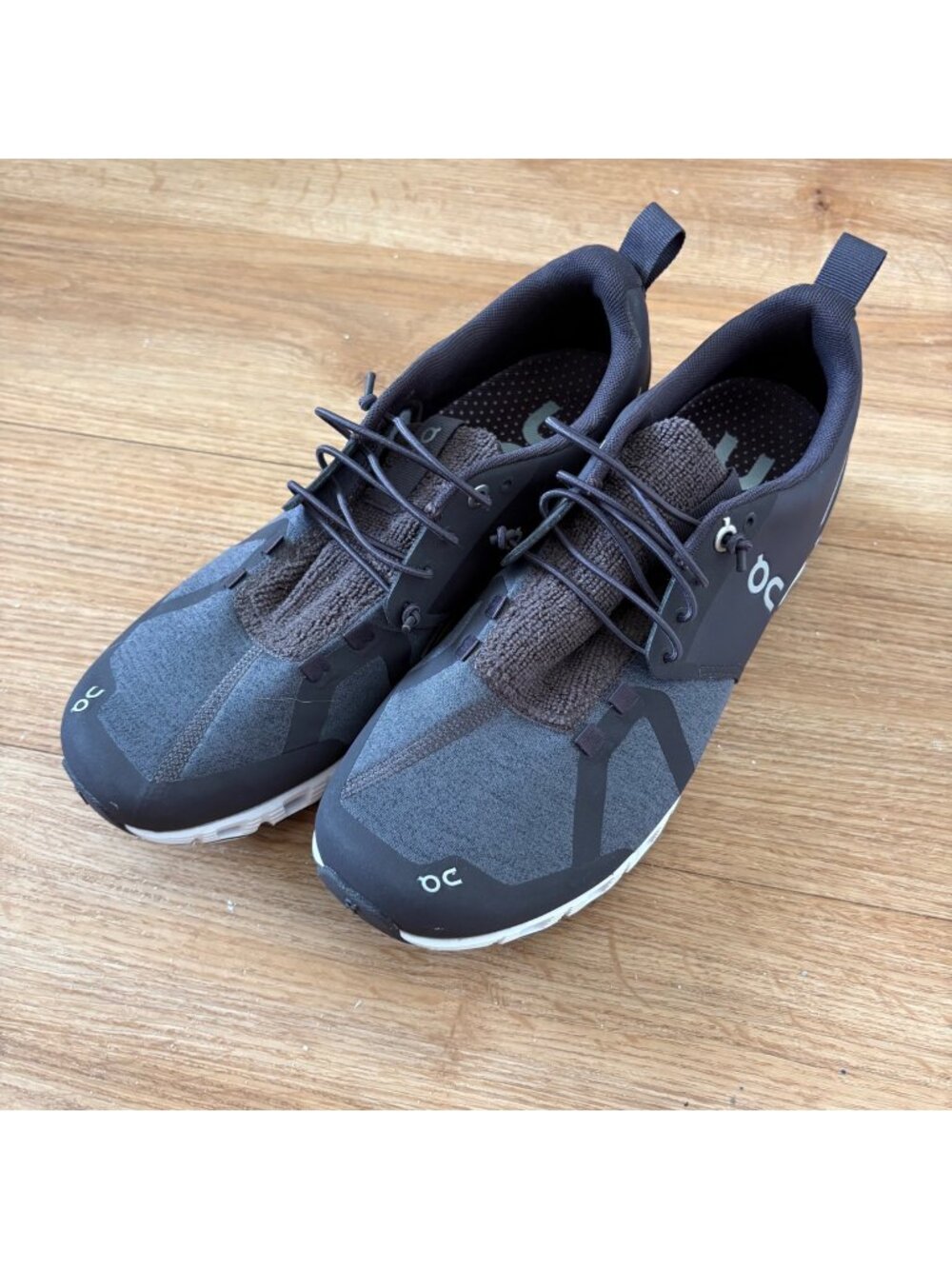 On Cloud Terry Travel Cloud 5 Athletic Sneakers Black Grey Men’s Size 8